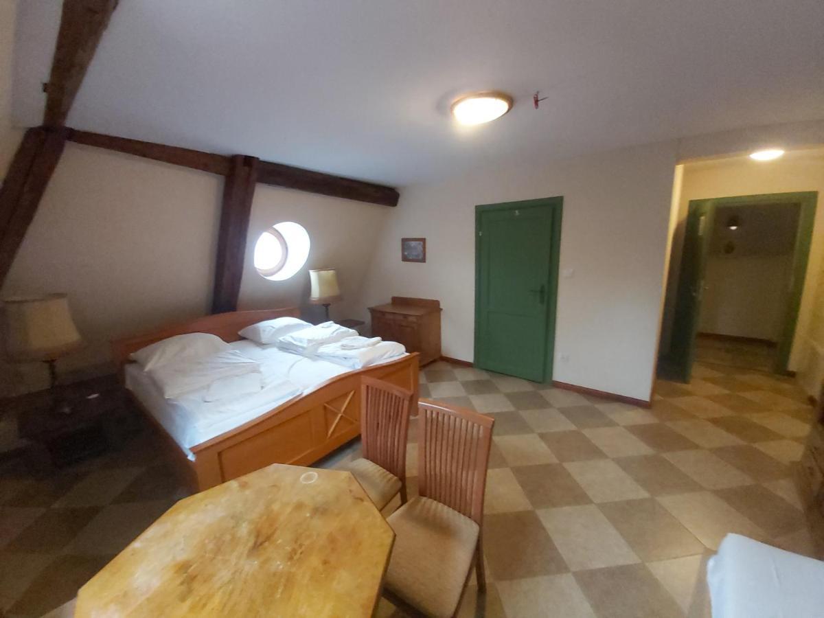 Palac Ksiazecy We Wleniu Zimmer foto